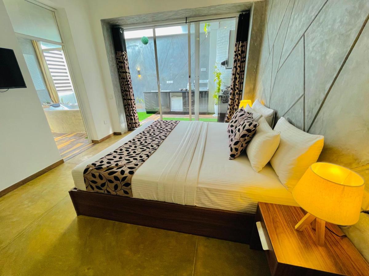 8 Plus Luxury Apartments Negombo Eksteriør billede