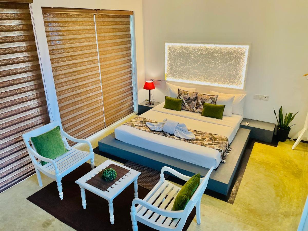 8 Plus Luxury Apartments Negombo Eksteriør billede