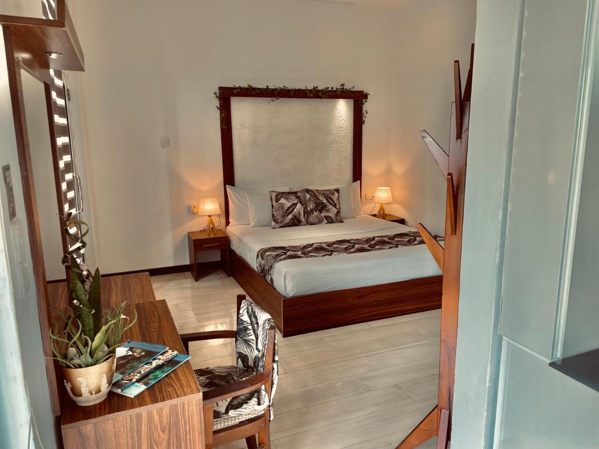 8 Plus Luxury Apartments Negombo Eksteriør billede
