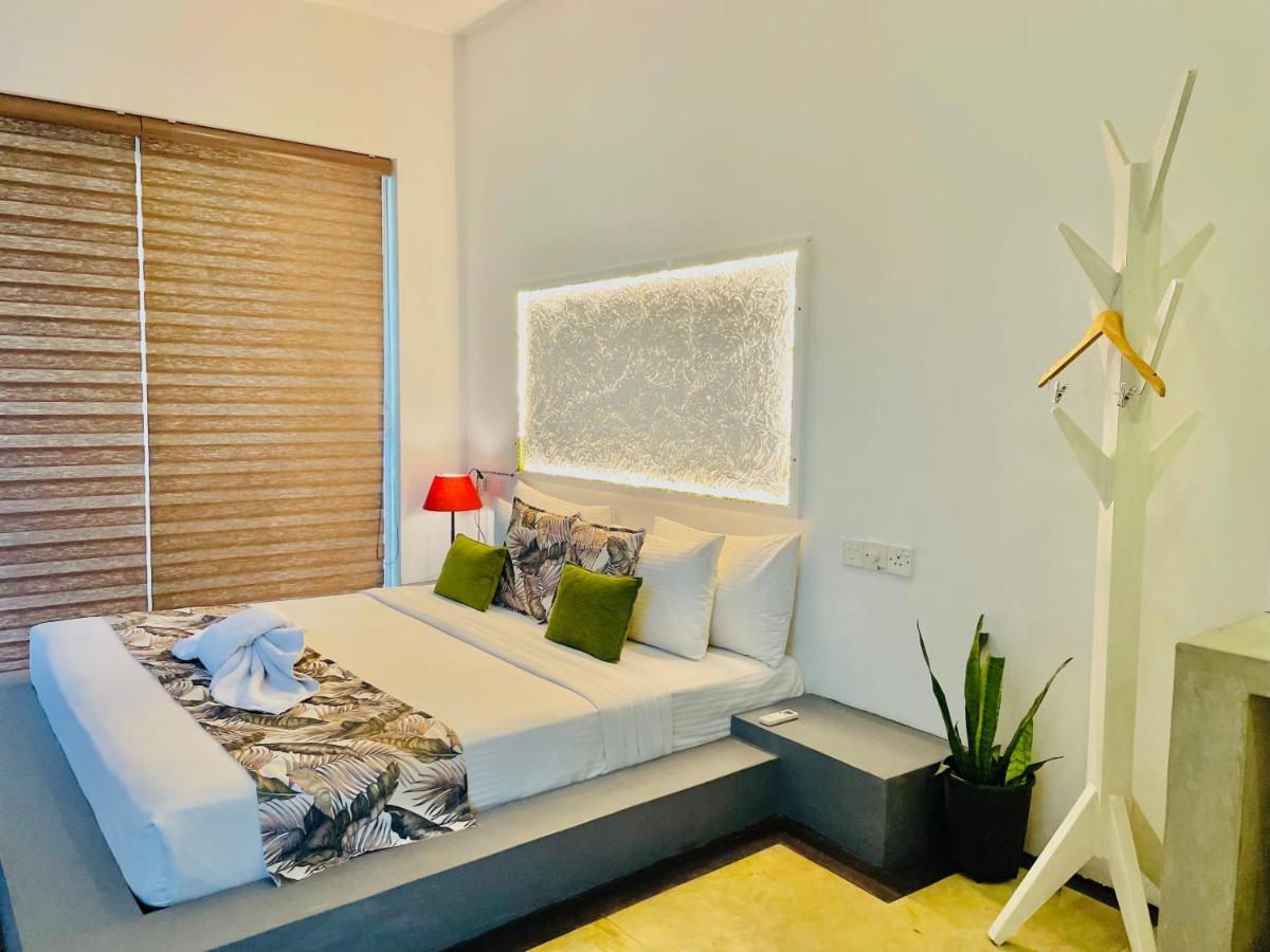 8 Plus Luxury Apartments Negombo Eksteriør billede
