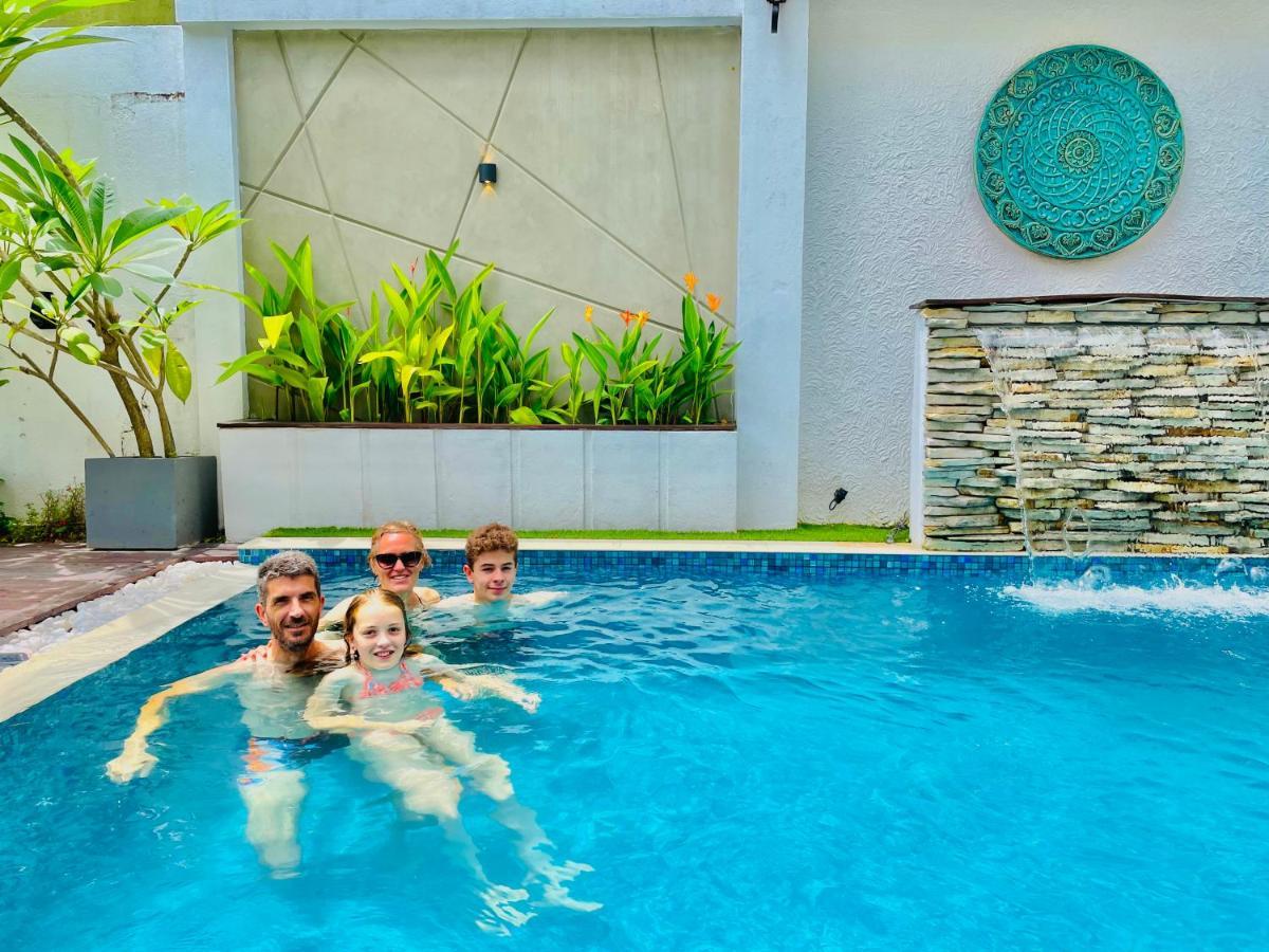 8 Plus Luxury Apartments Negombo Eksteriør billede