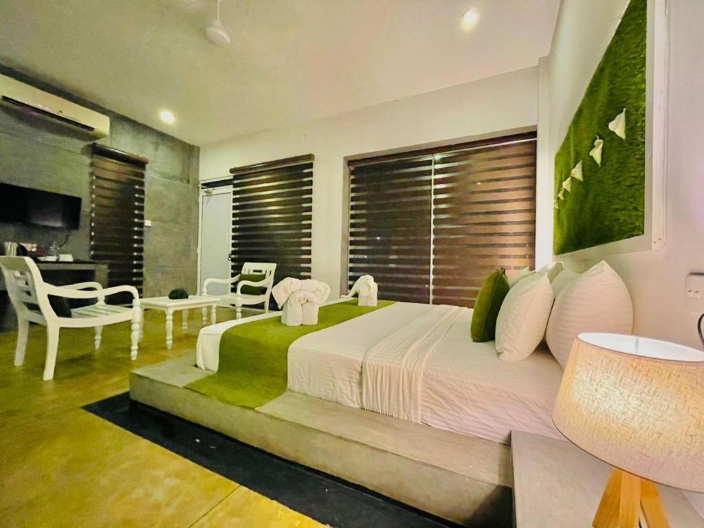 8 Plus Luxury Apartments Negombo Eksteriør billede