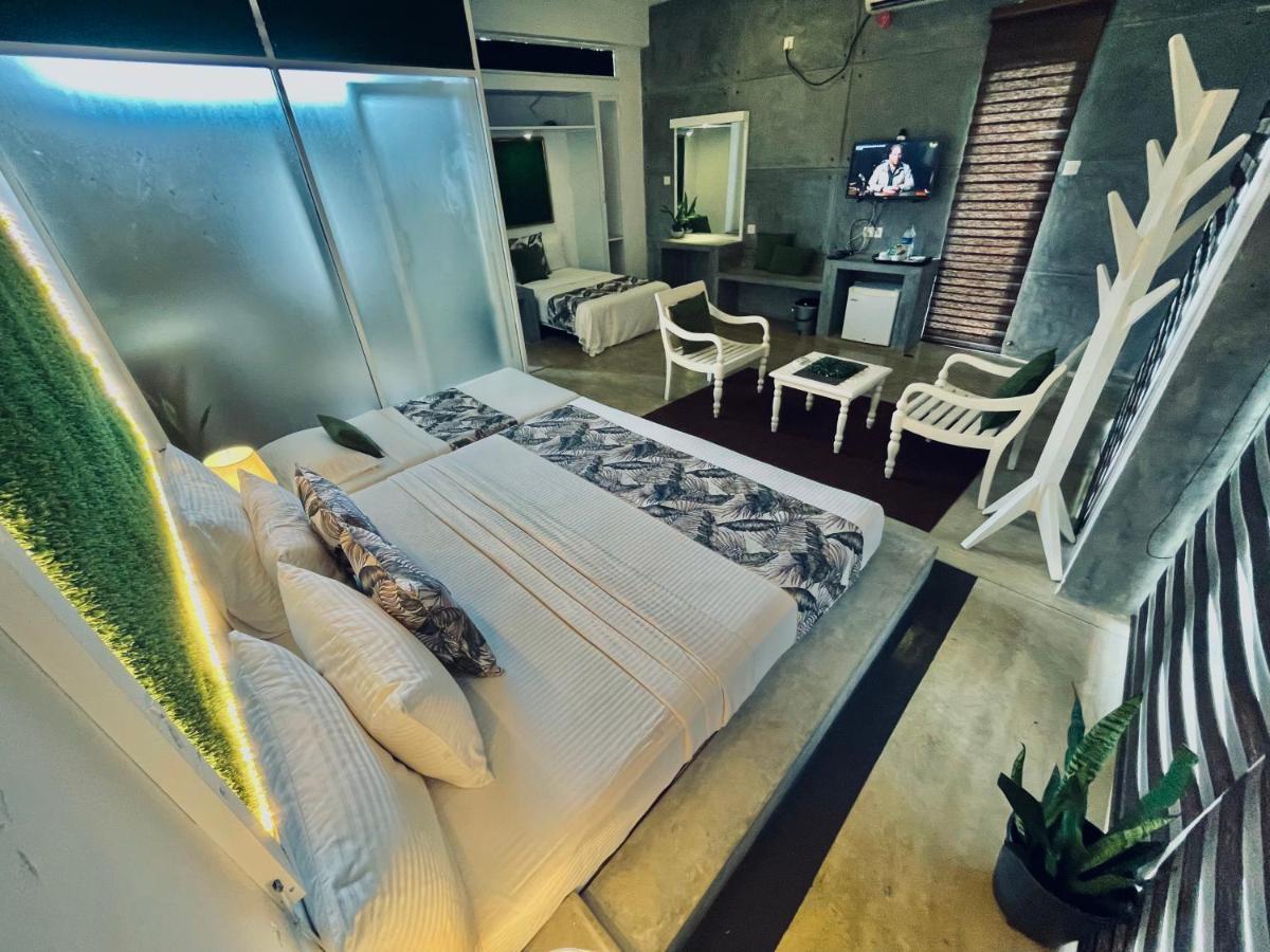 8 Plus Luxury Apartments Negombo Eksteriør billede