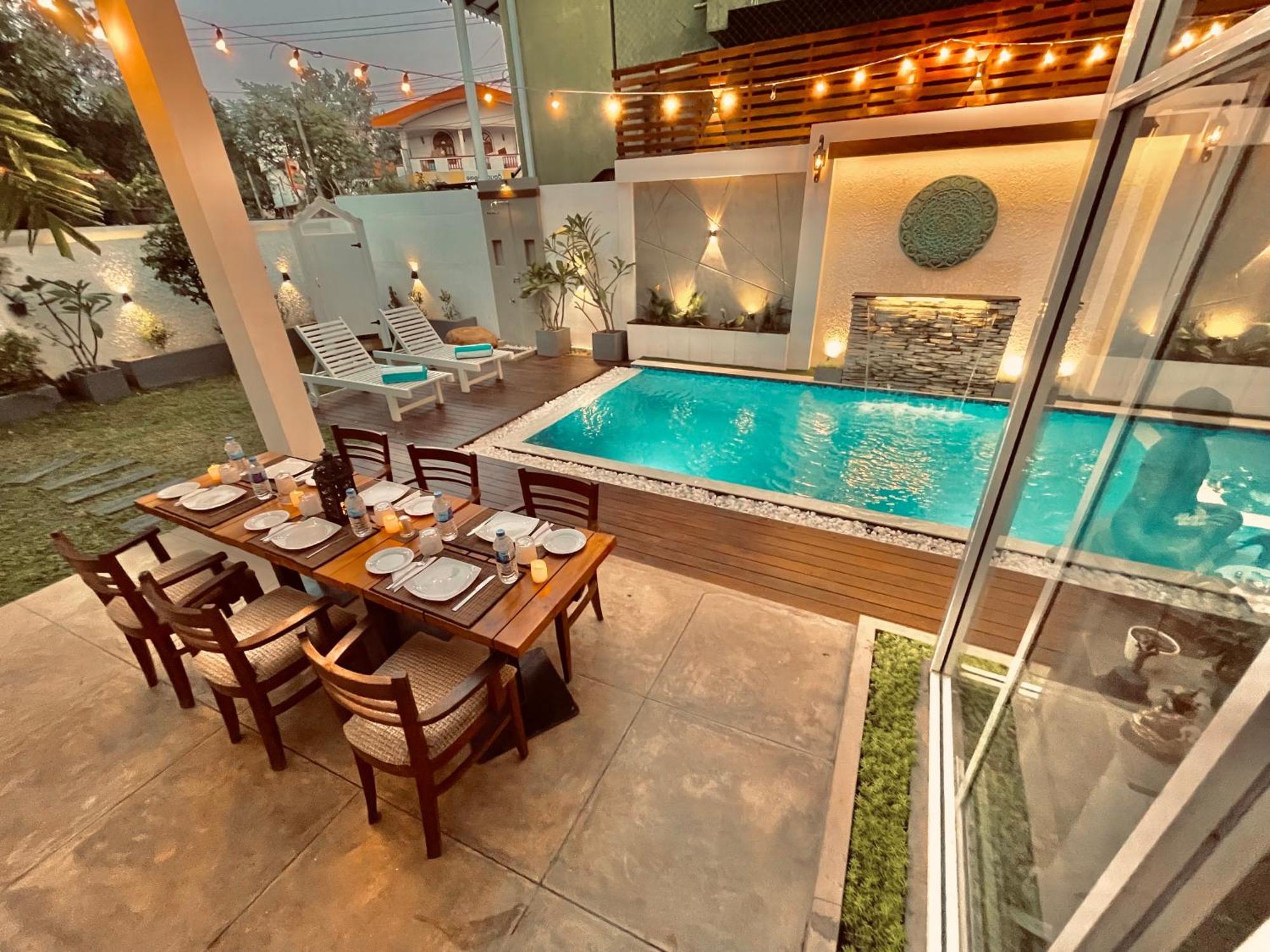 8 Plus Luxury Apartments Negombo Eksteriør billede